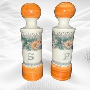 Vintage BURGUND Goebel Salt And Pepper Shakers W Germany #314 Floral Design‎